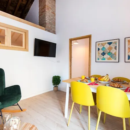 Picasso Square Penthouse, Sunny Terrace In The City Center